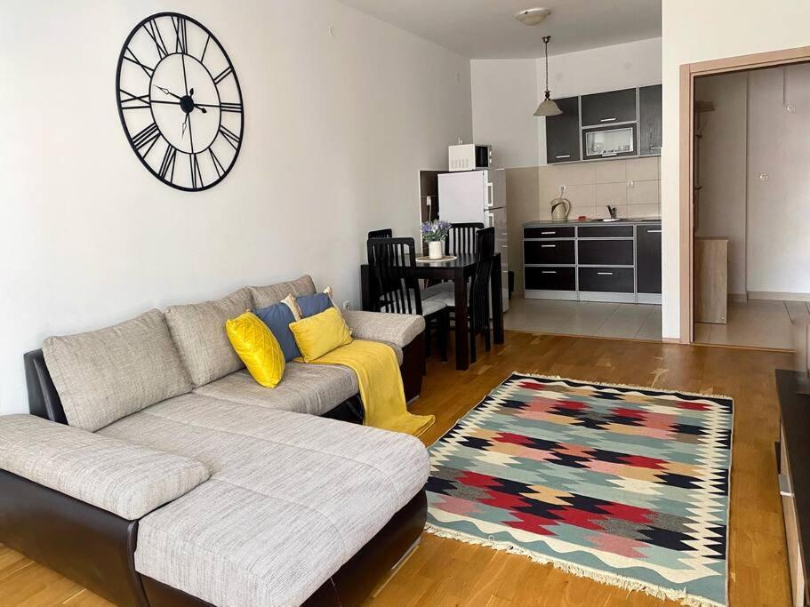 Apartment Fortune, 3 Min To The *